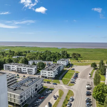 Апартаменти Modern And Peaceful Seafront - Wifi, Free Parking *