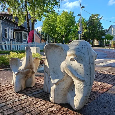 Modern And Peaceful Seafront - Wifi, Free Parking Апартаменти