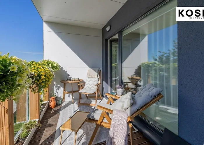 Modern And Peaceful Seafront Apartment- Wifi, Free Parking *